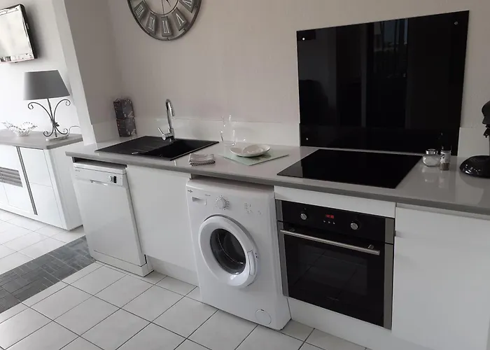 Les Rivages De Rochelongues, T3, Piscine, Clim, Parking *